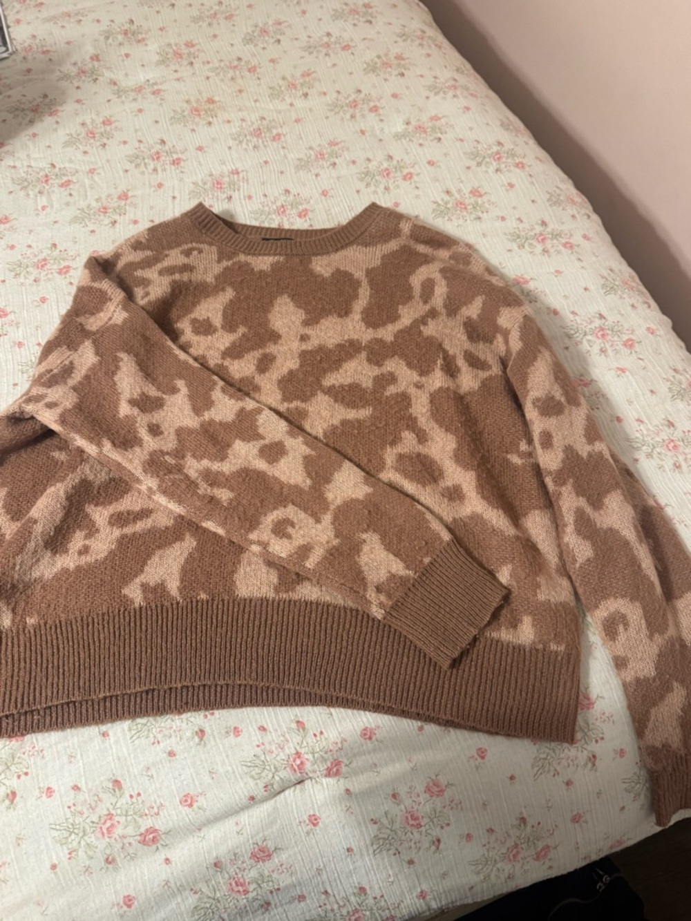 Jessica Simpson Brown and Beige Animal-Print Crewneck Sweater